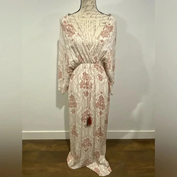 SAGE Floral Bohemian Paisley Maxi Dress. Size Medium. White Floral - Picture 1 of 7